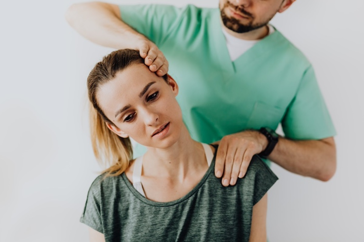 Neck and Shoulder Pain on Left Side Causes and Treatment